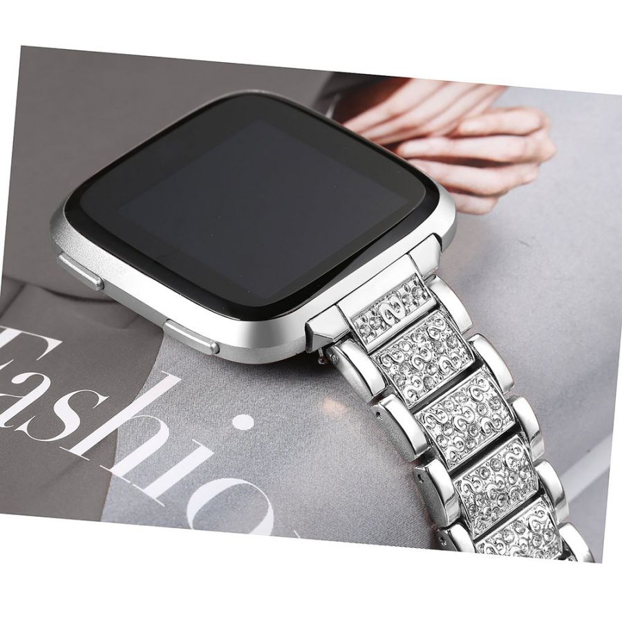 fitbit versa silver band